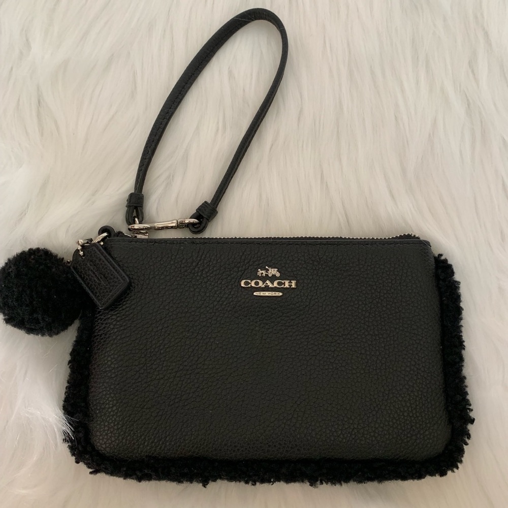 💕Final Price Reduction!!💕Leather Coach Wristlet